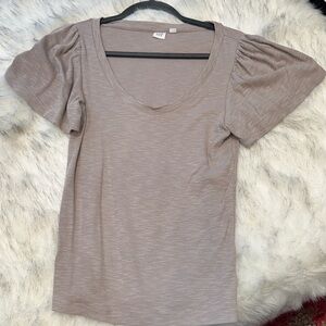 GAP Women's Beige Ribbed Puff Sleeve Tee